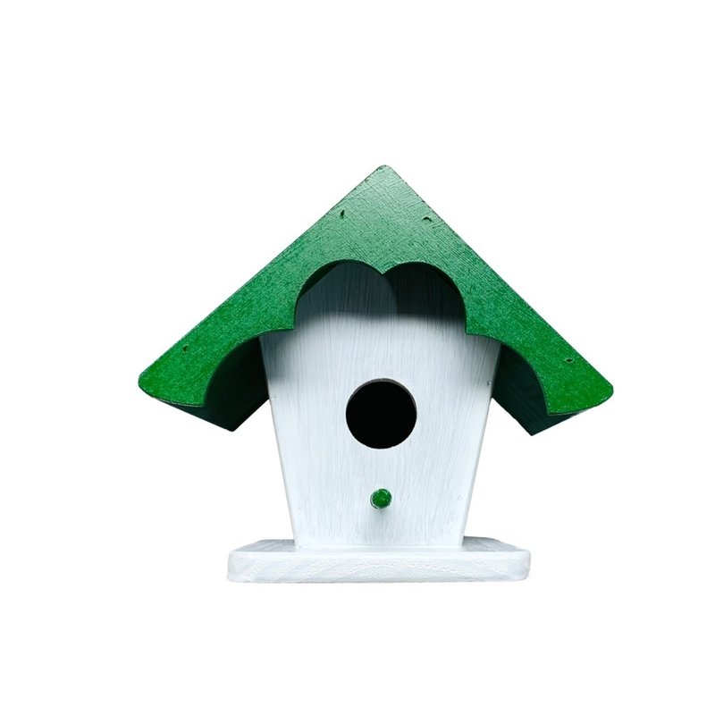 casinha telhado madeira verde